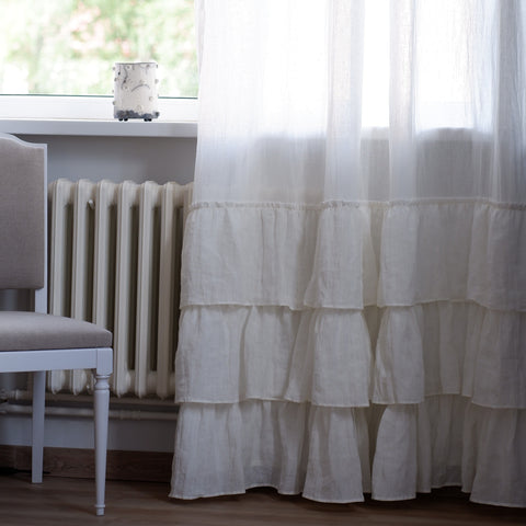 Linen Curtain With Ruffles