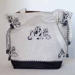 Shoulder Bag with different prints